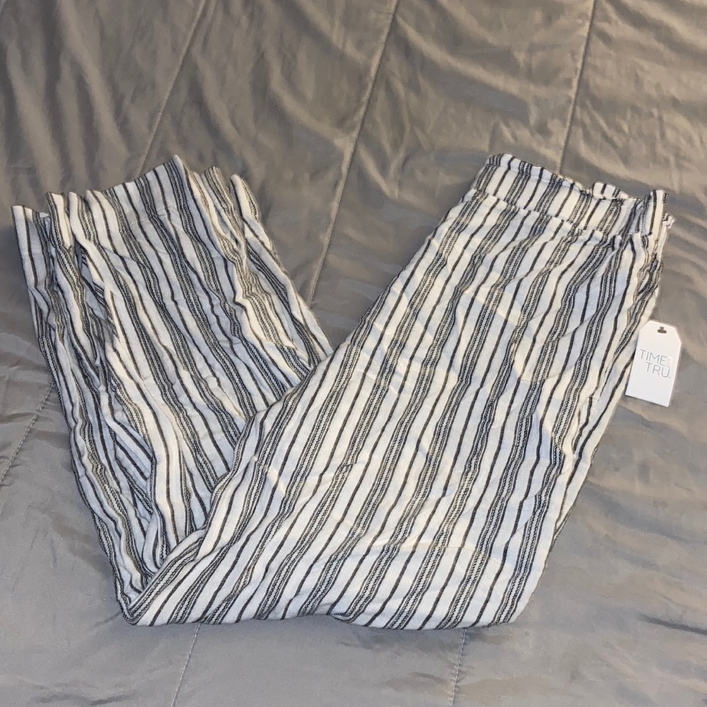 Mid-Rise Flowy Pants